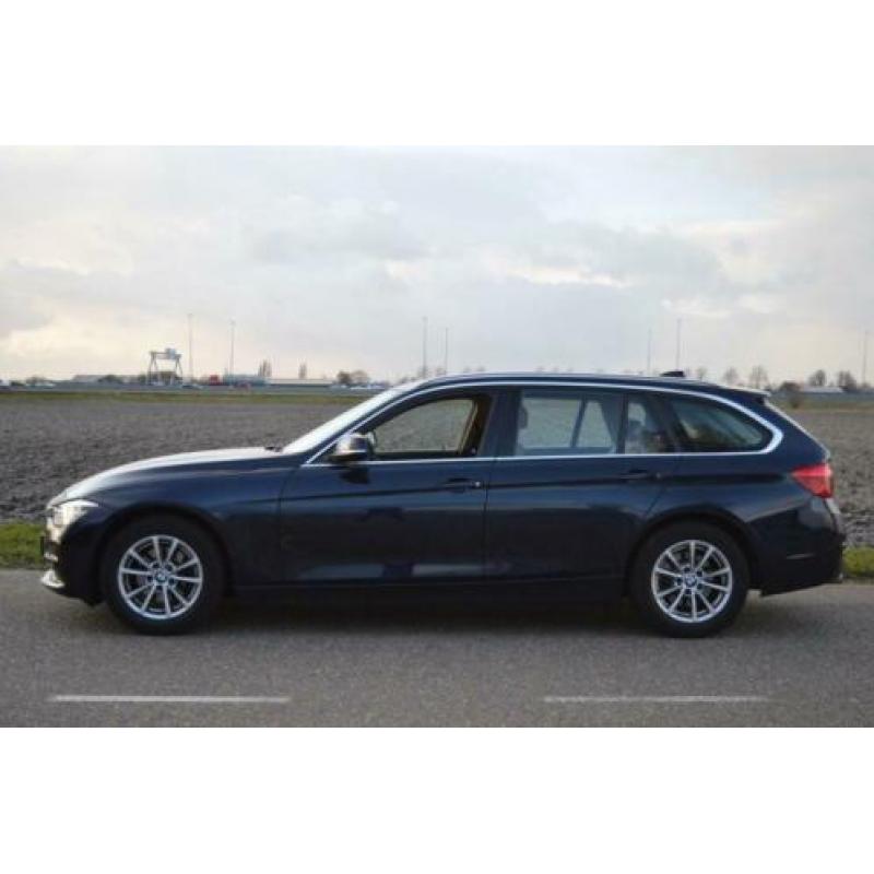 BMW 3 Serie 318i HIGH EXECUTIVE TOURING € 18.945,00