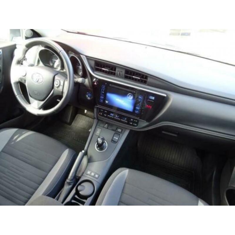 Toyota Auris 1.8 Hybrid Dynamic / Keyless Entry / Parkeercam
