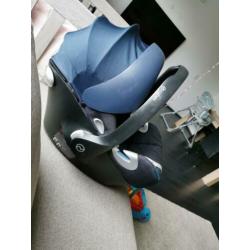 Maxi Cosi Cybex aton Q platinum