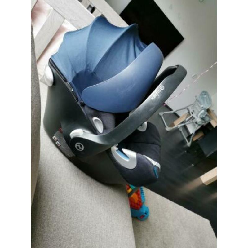 Maxi Cosi Cybex aton Q platinum