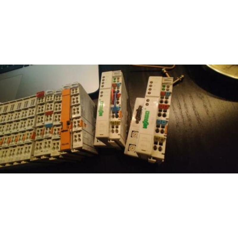 Diverse items van Wago PLC I/O-systemen.