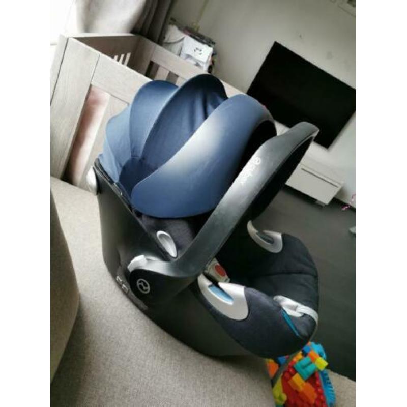 Maxi Cosi Cybex aton Q platinum