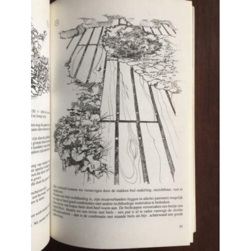 Harde materialen in de tuin - Henk-David van 't Veen