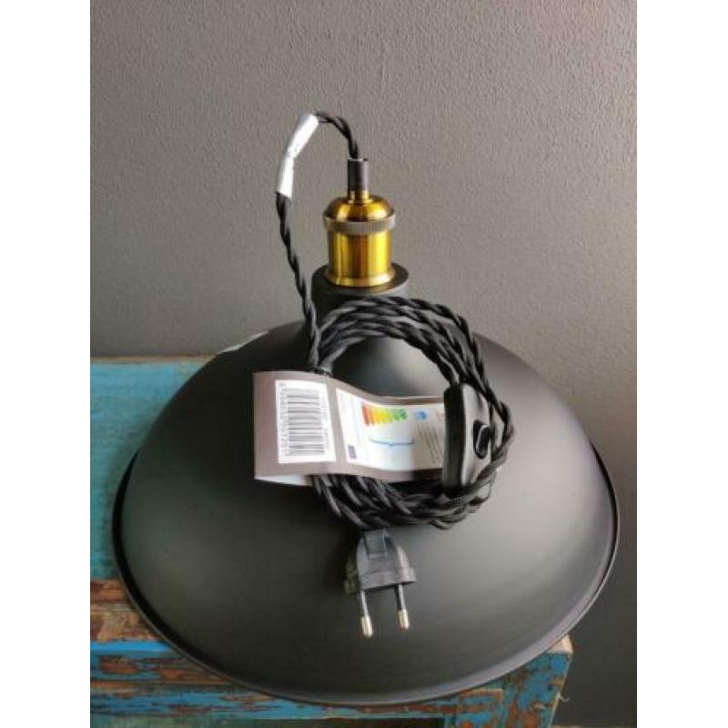 Nieuw! Hanglamp zwart mat binnenzijde wit emaille incl snoer