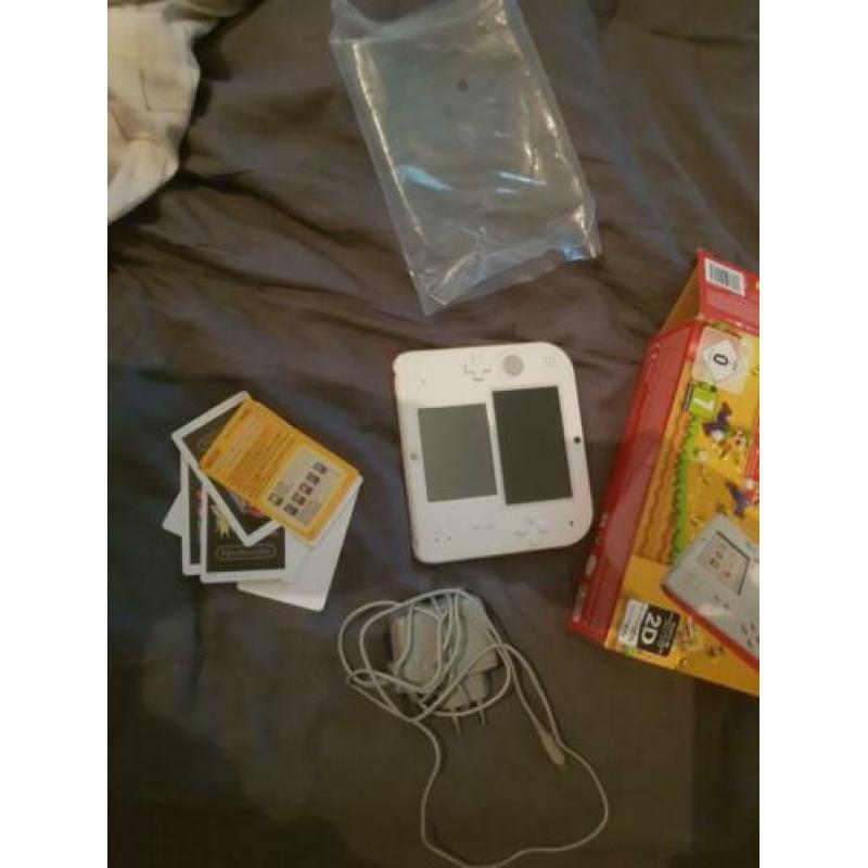 Nintendo 2ds zgan in doos.