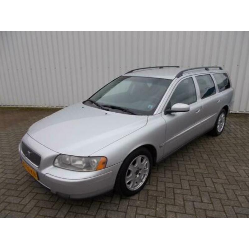 Volvo V70 2.4D Edition II (bj 2005)