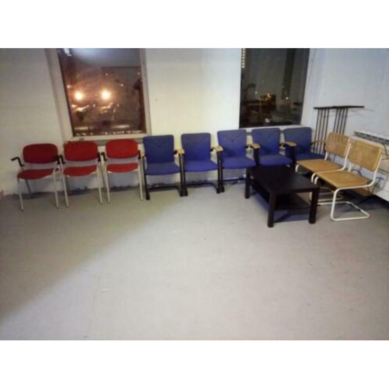 15x nette Ahrend design kantoor wachtruimte kantine stoelen