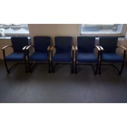 15x nette Ahrend design kantoor wachtruimte kantine stoelen