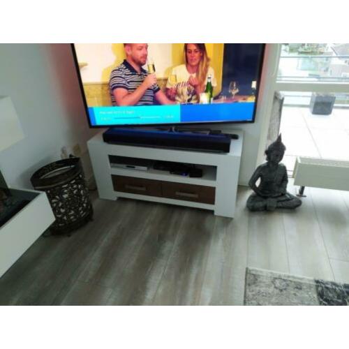 Te koop TV meubel en salontafel
