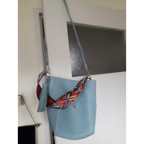 Nieuwe aparte lichtblauwe tas met klein tasje