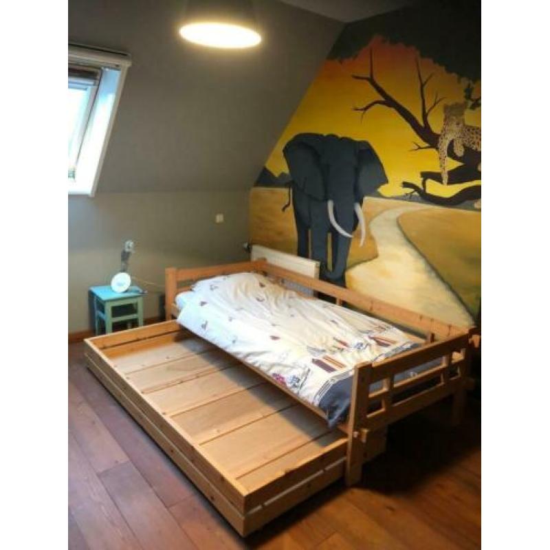 Kinder-/ tienerbed, met lade te koop