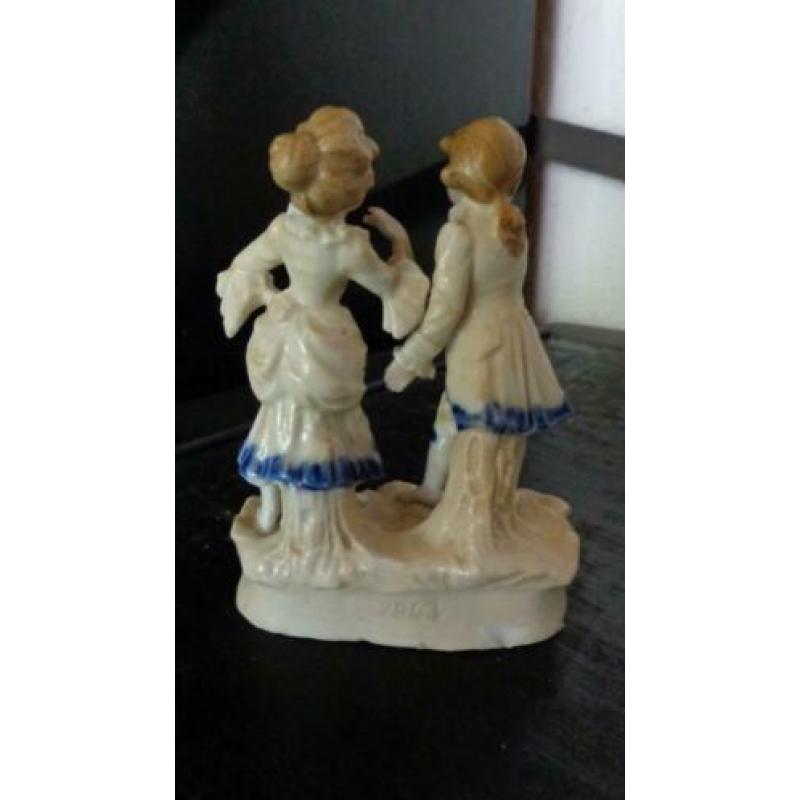 Antieke/vintage beeldjes voor restauratie