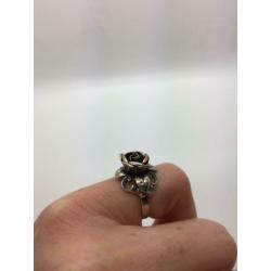 H391 Prachtige zilveren TEKA ring roosje maat 15