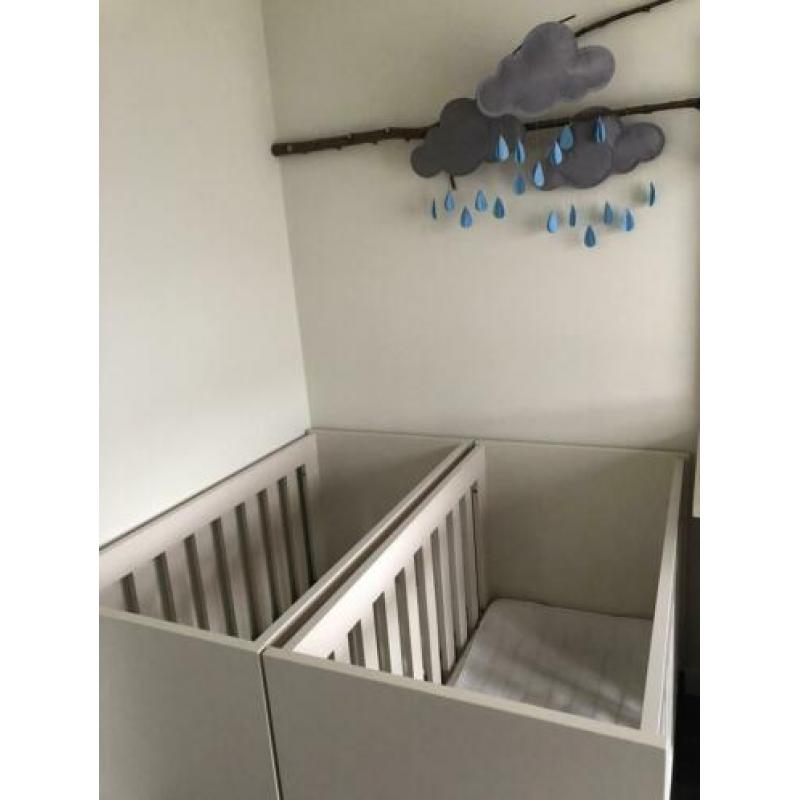Complete (tweeling)babykamer wit