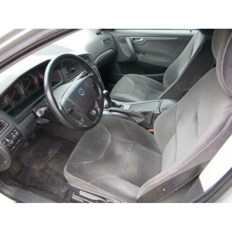 Volvo V70 2.4D Edition II (bj 2005)