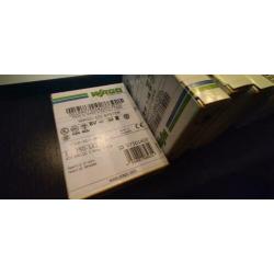 Diverse items van Wago PLC I/O-systemen.