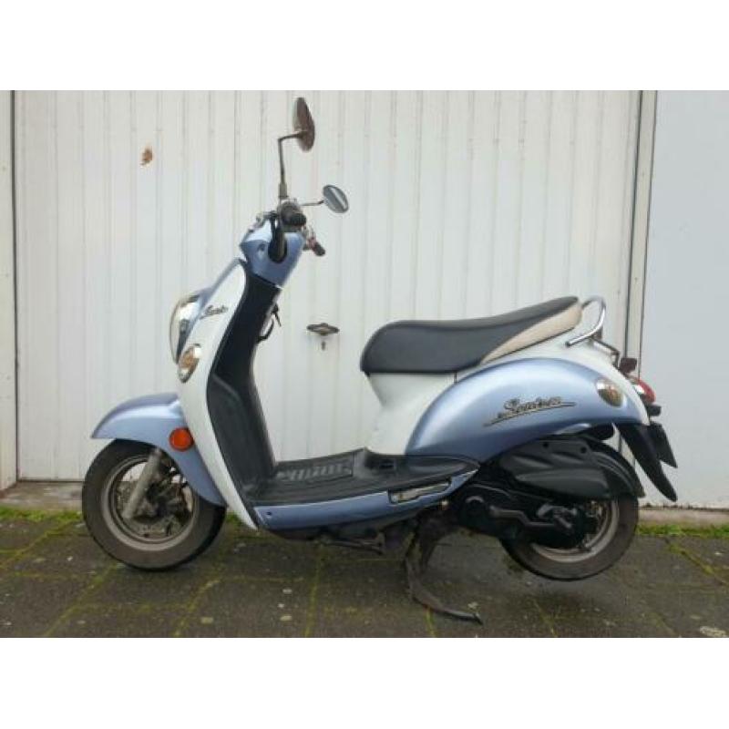 Leuke Kymco Sento 25km snor 4t !!