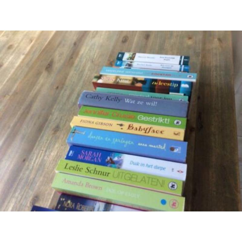 Chicklit; Katie Fforde, Cathy Kelly, Nora Roberts. 20 stuks