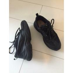 ZO GOED ALS NIEUW! Puma zwarte sneakers