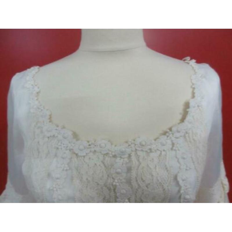 Creme kleurig trouwjurk met korte sleep,vintage 50-60 jaren