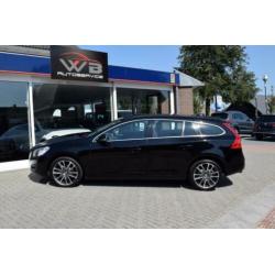 Volvo V60 2.0 T5 Momentum 203pk Navigatie Xenon Automaat