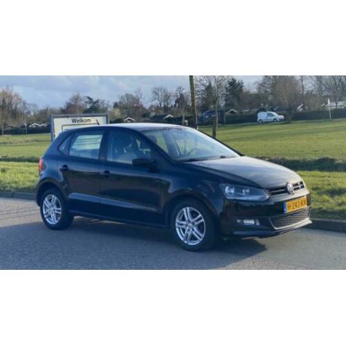 Vw Polo 1.2 TSI 2012 Zwart allu velgen 15” AIRCO 4 elk ramen