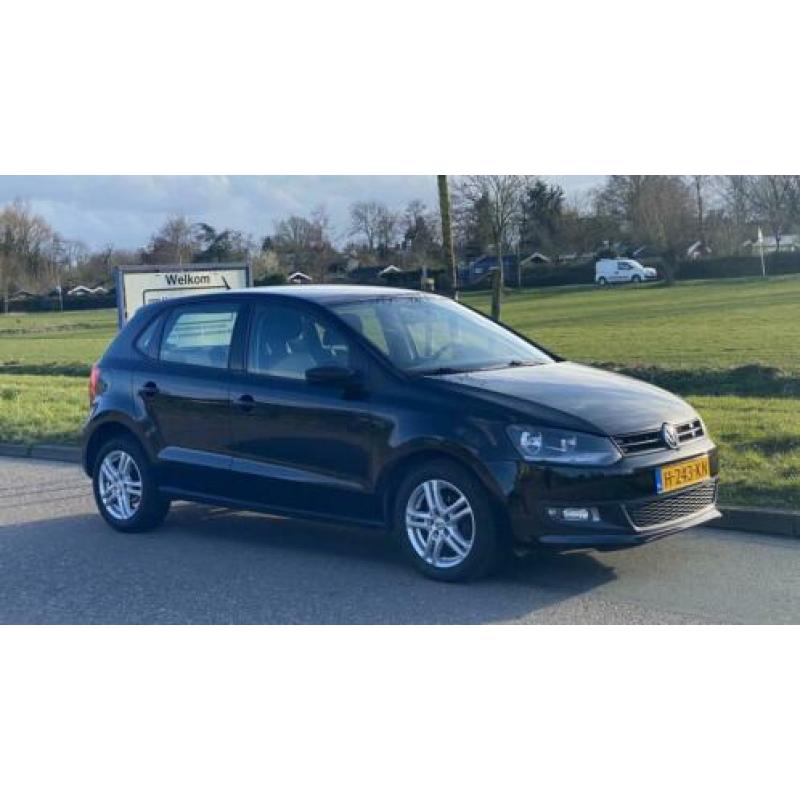 Vw Polo 1.2 TSI 2012 Zwart allu velgen 15” AIRCO 4 elk ramen
