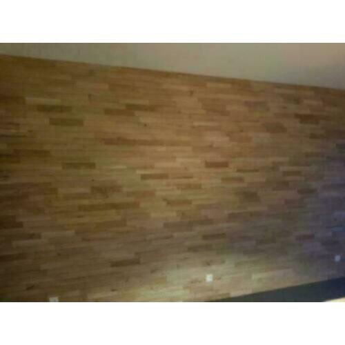 eiken massief visgraat 30x6x1cm €19,95 per m² muur of trap