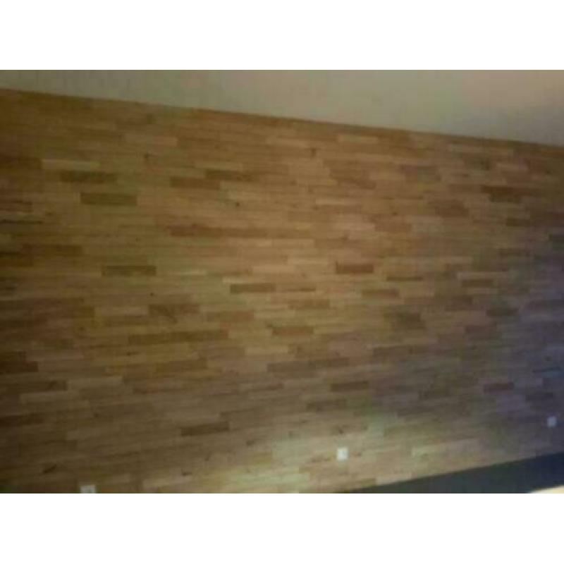 eiken massief visgraat 30x6x1cm €19,95 per m² muur of trap