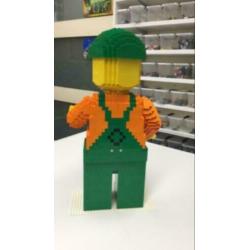 SB590 Lego mega figure / pop sculpture 3723