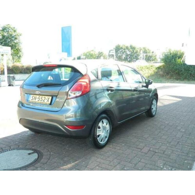 Ford Fiesta 1.25 60pk 5D Champions Edition € 8.450,00
