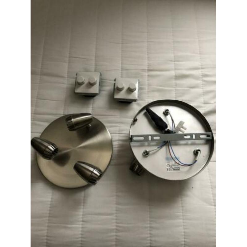 2x plafond trioplaat spotjes en duo dimmer