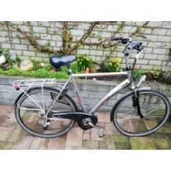 Mooie herenfiets Batavus Compass met 24 versnellingen