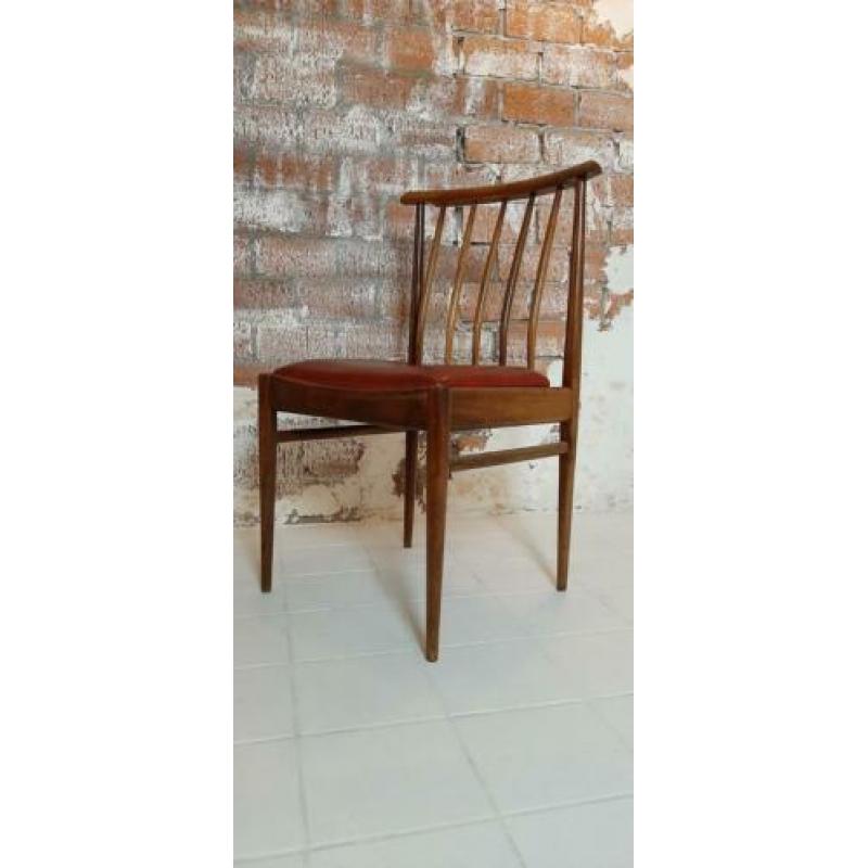 Vintage spijlenstoel Rood licht gemarmerd skai Rio Rosewood