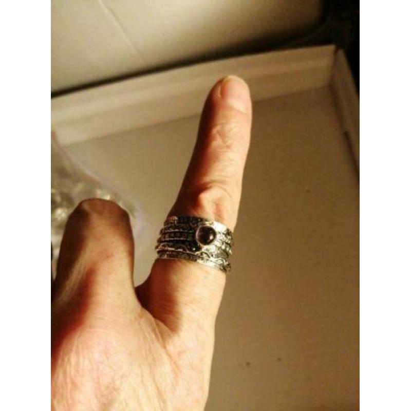 Prachtige handgemaakte 925z spinnerring paars amethist 18