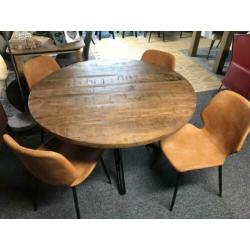 Mango Tafel 130cm rond & 4 Stoelen Seashell van ByBoo.