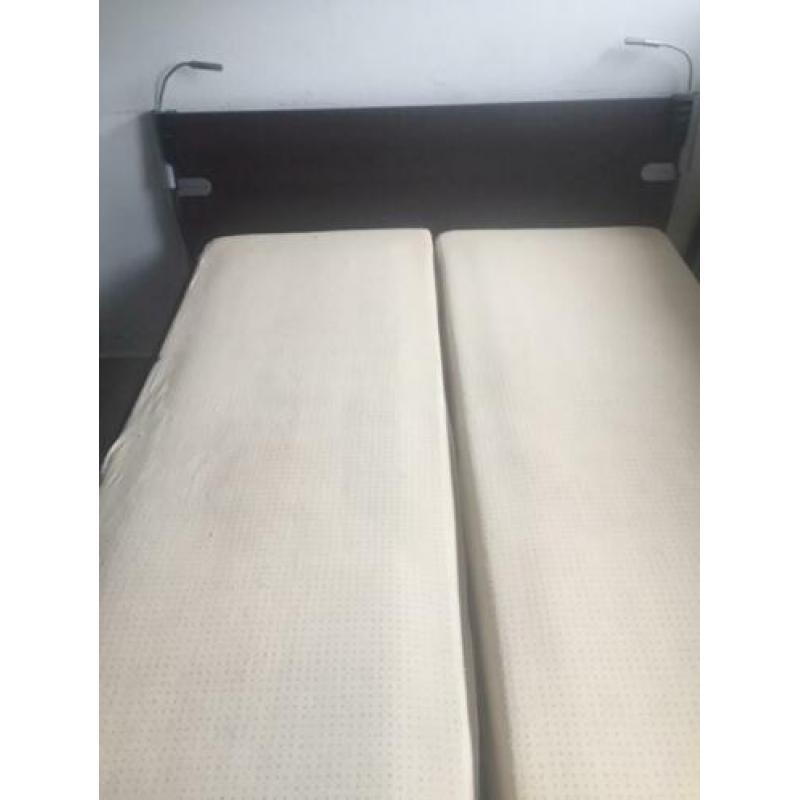 Tweepersoons electrisch verstelbaar bed incl. verlichting