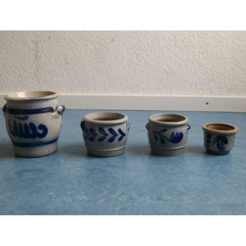 4 kleine Keulse gres potten