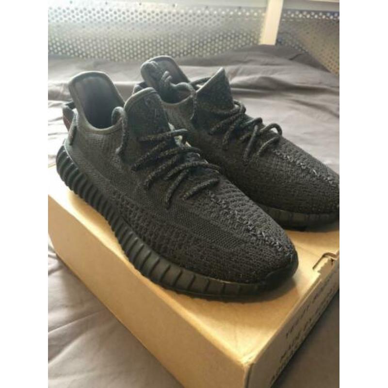 Yeezy Boost 350 v2 Black Reflective