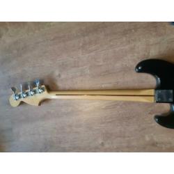Precision hals neck jaren 70 loaded met Presto tuners