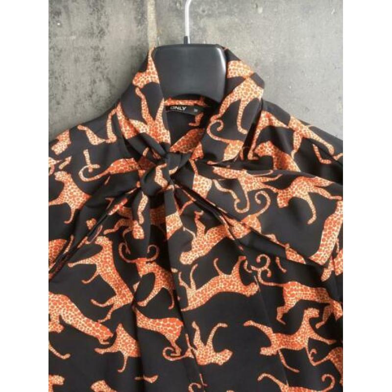 Prachtige blouse panter luipaard strik zwart oranje mt 38
