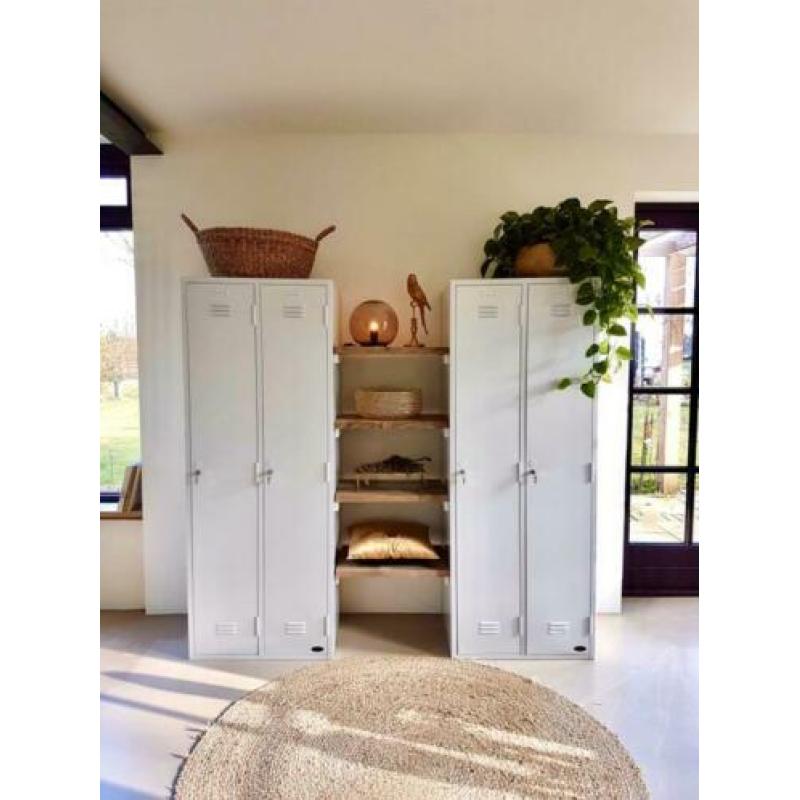 Prachtige complete set vintage lockers lockerkasten