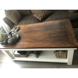 Landelijke salon tafel met afmeting 1,40x 0,80.