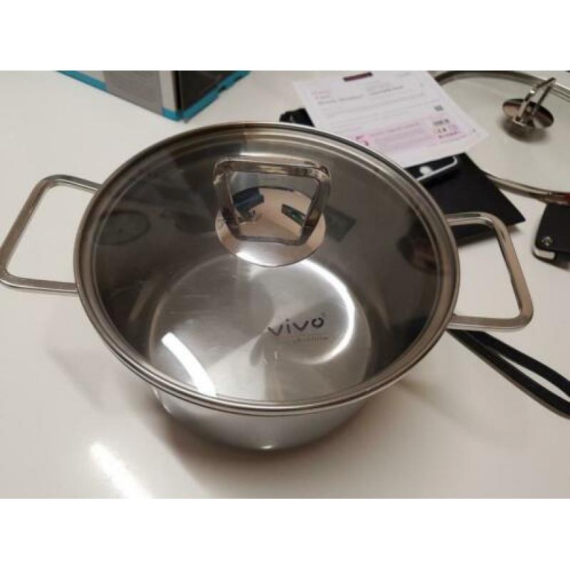kookpan 20cm merk VIVO van AH geschikt ook voor inductie