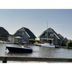Mooie veelzijdige boot met moter en trailer!