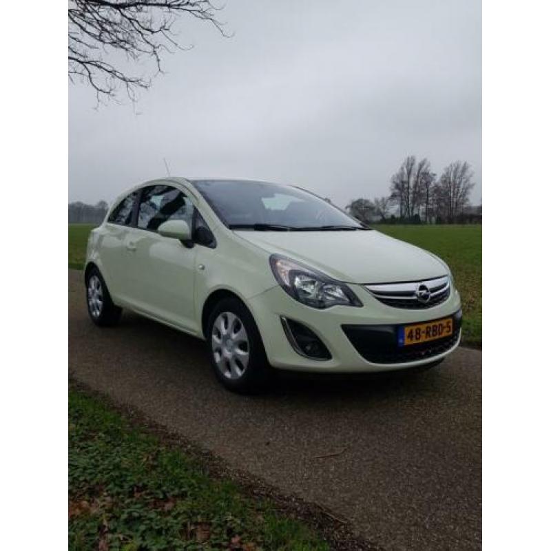 Opel Corsa 1.2 16V 3D 2011 Groen