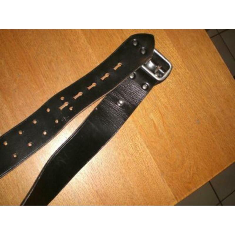 zwart leren militaire politie riem