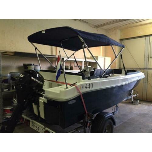 Mooie veelzijdige boot met moter en trailer!