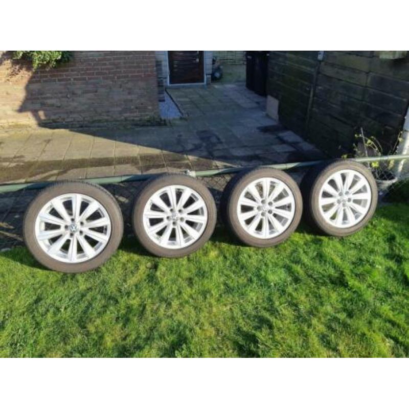 Super mooie Volkswagen Mistral velgen 16inch met zomerbanden