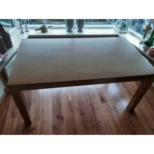 Mooie eettafel 90 cm bij 200 cm hoogte 76,5 cm